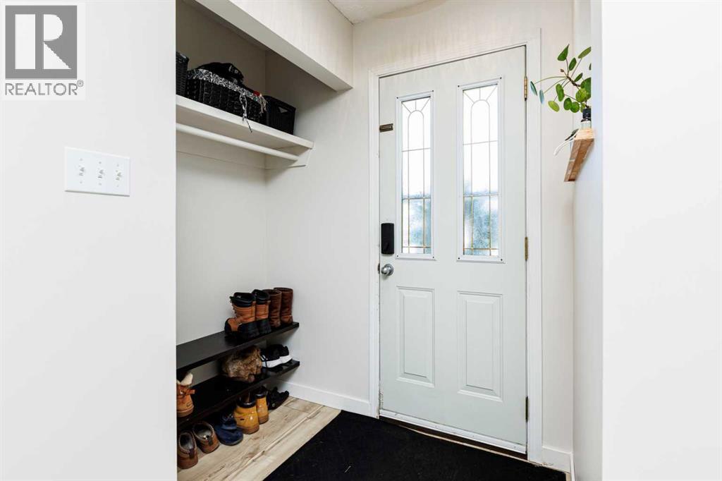 Single Family House Bungalow for Sale in   Avenue Mountview Red Deer 