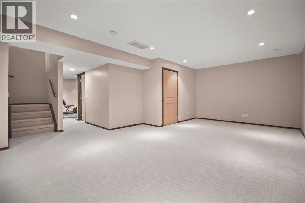 Single Family House for Sale in  Everbrook Way SW Evergreen Calgary 