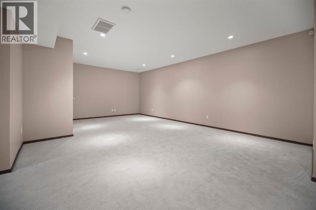 Single Family House for Sale in  Everbrook Way SW Evergreen Calgary 