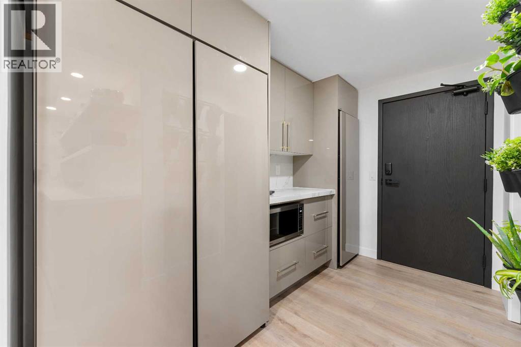 Single Family House for Sale in   Meredith Road NE Crescent Heights Calgary 