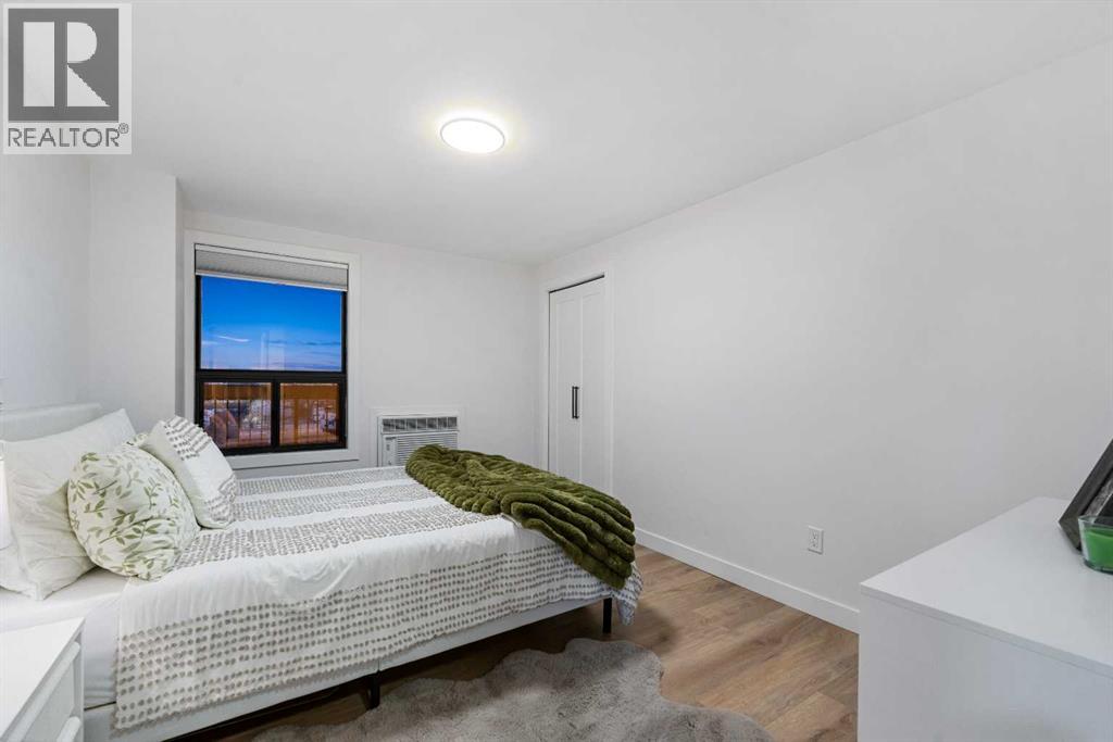 Single Family House for Sale in   Meredith Road NE Crescent Heights Calgary 