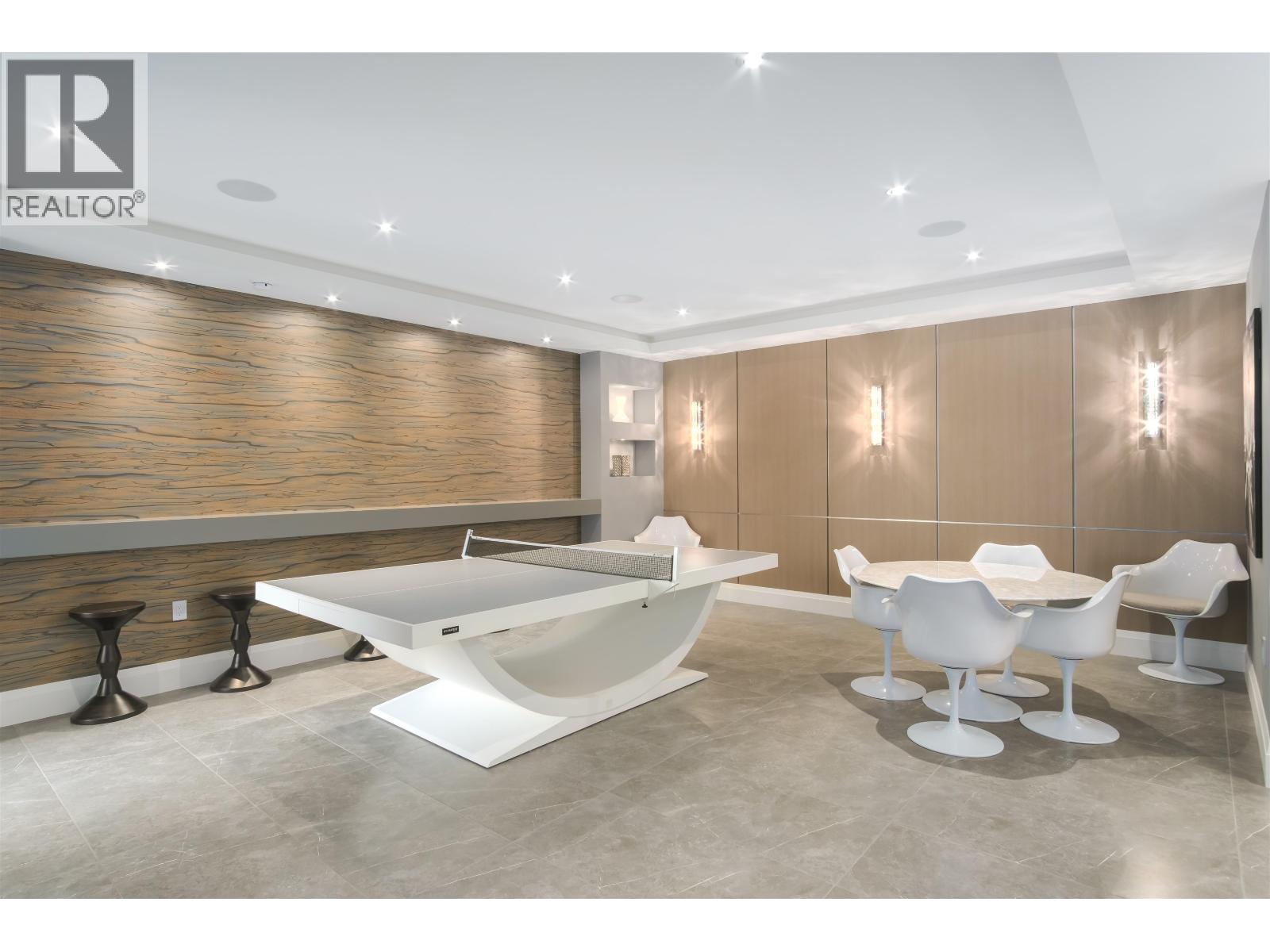 4090 SUNNYCREST DRIVE, North Vancouver