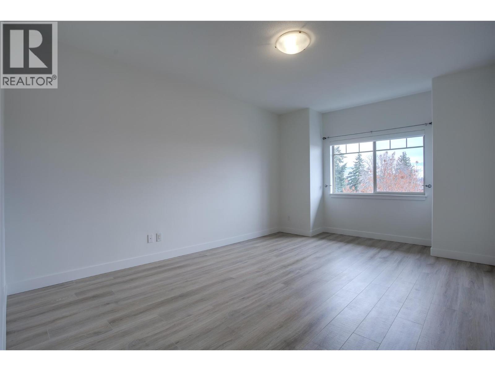 412 1007 Harvey Avenue, Kelowna