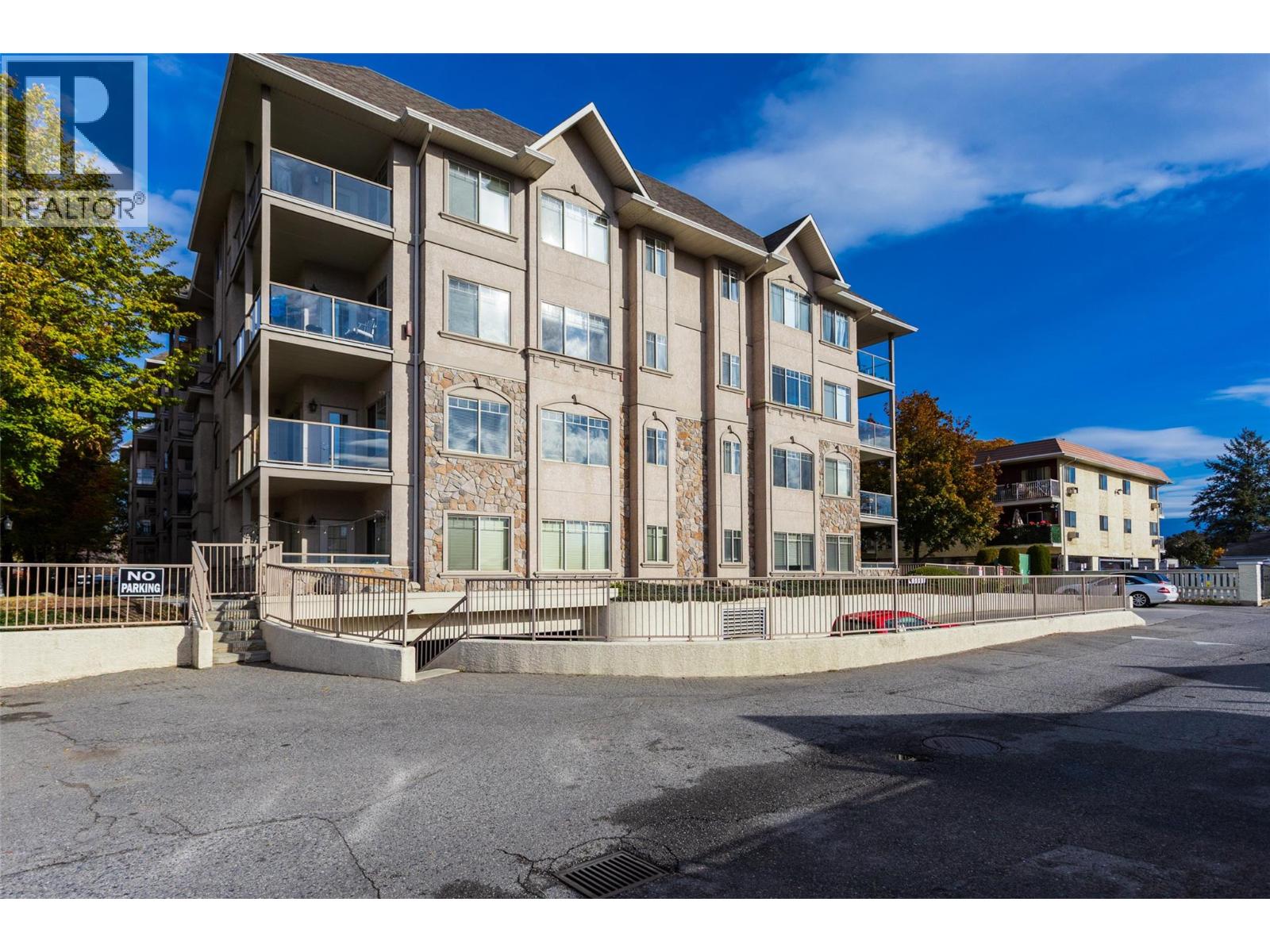 412 1007 Harvey Avenue, Kelowna