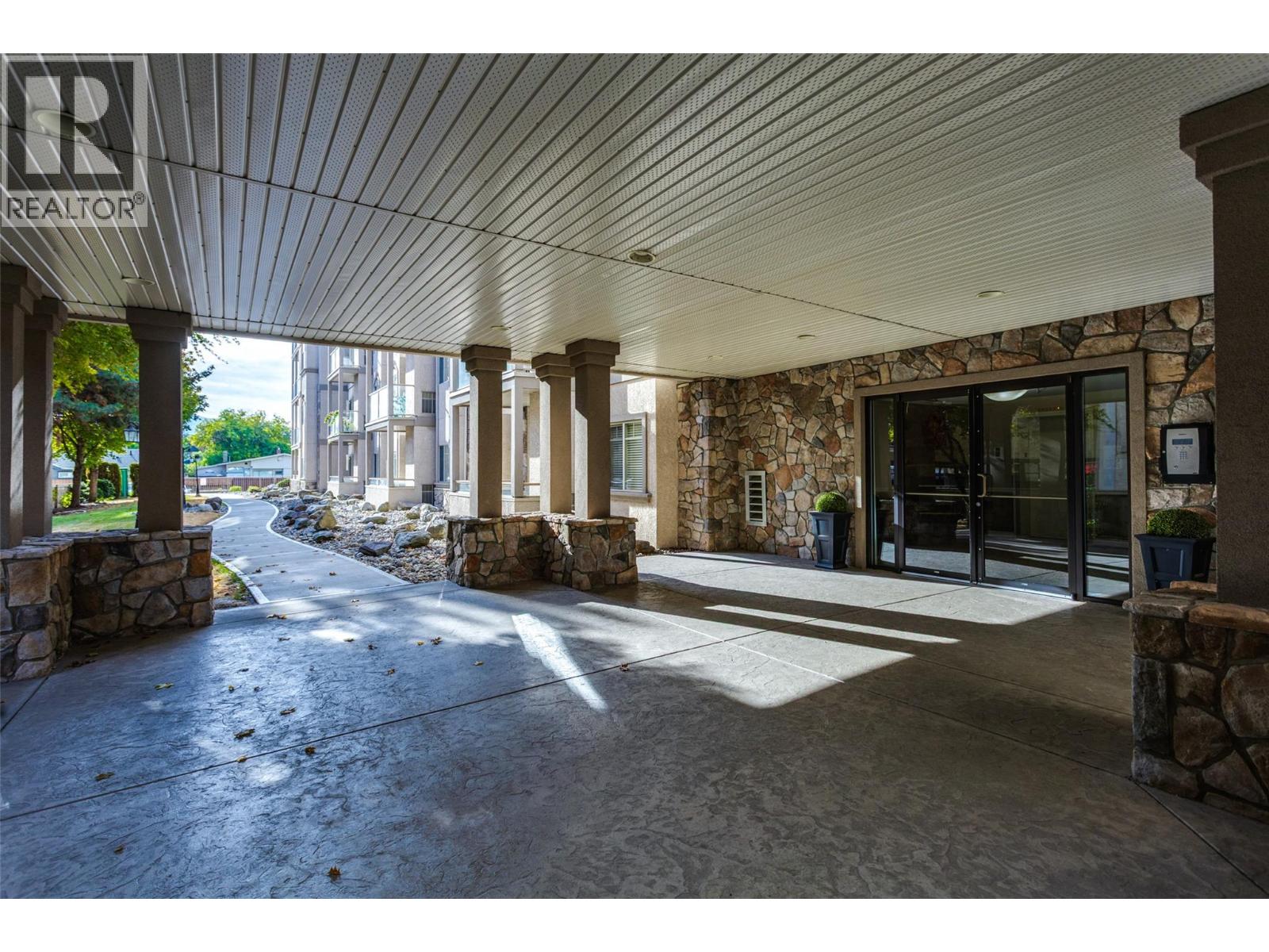 412 1007 Harvey Avenue, Kelowna