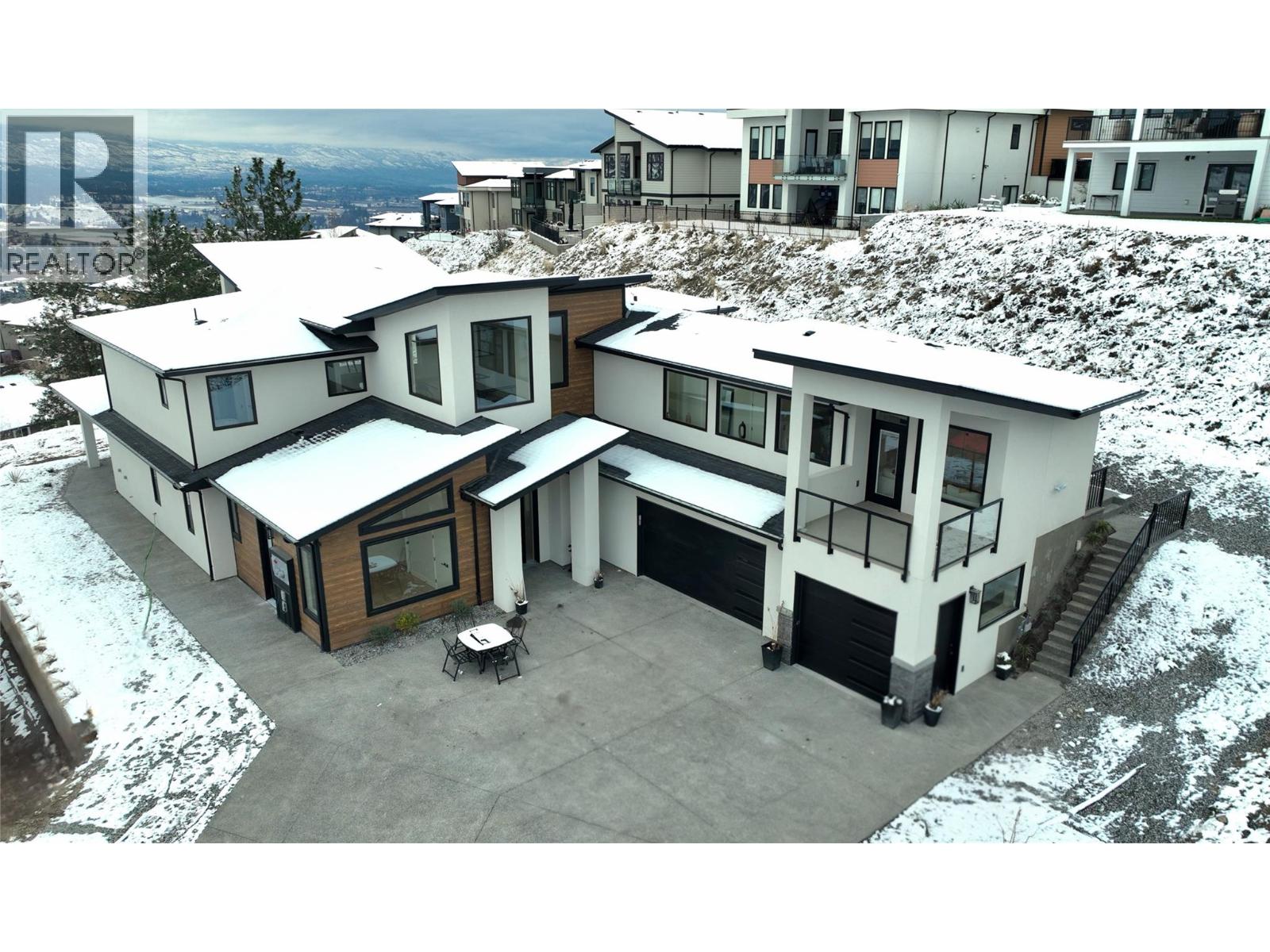 1122 Carnoustie Drive, Kelowna