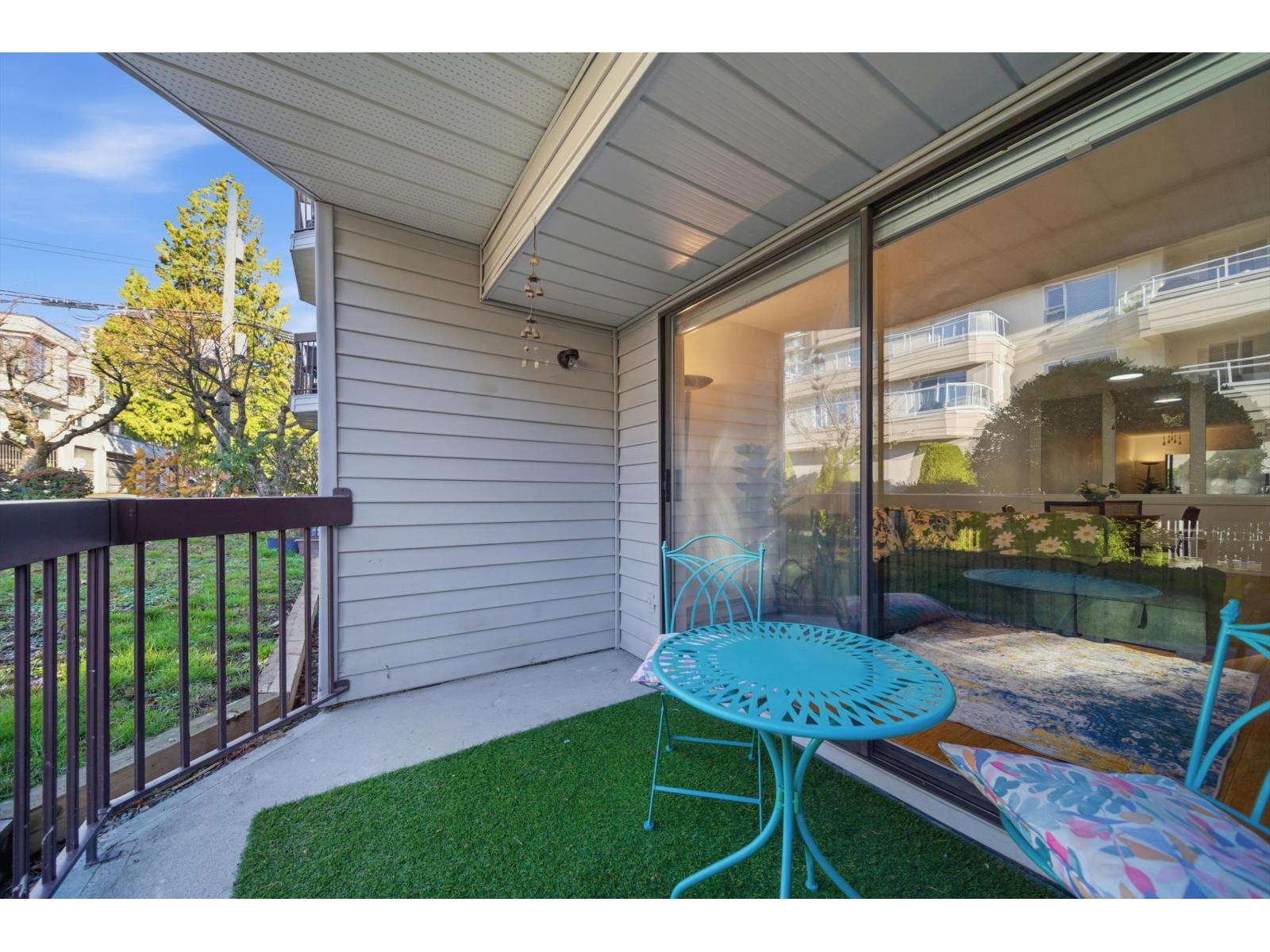 104 15290 THRIFT AVENUE, White Rock