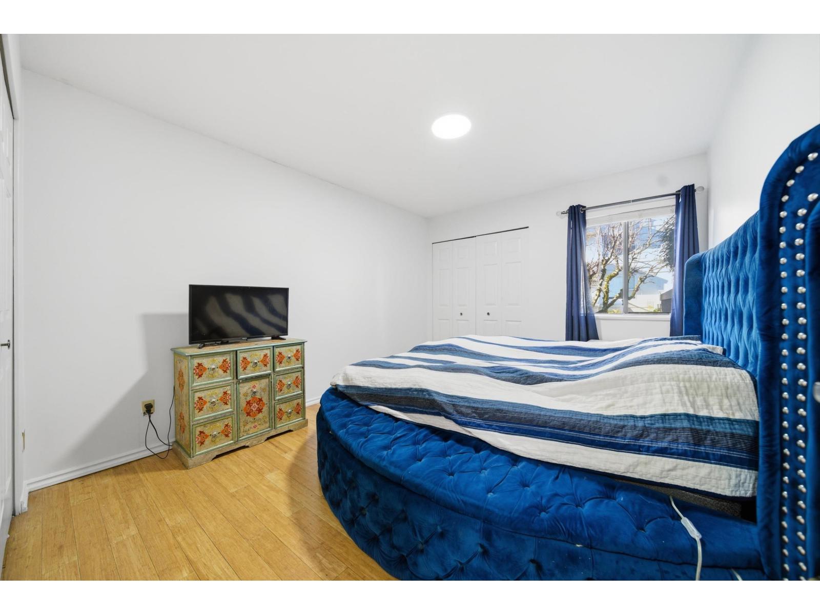 104 15290 THRIFT AVENUE, White Rock