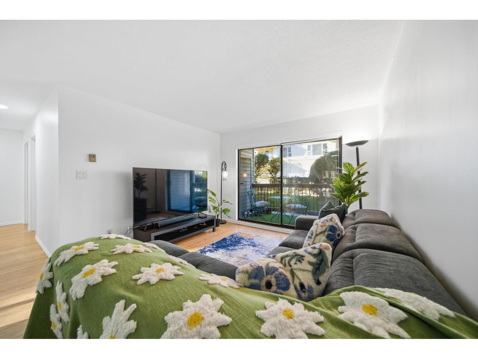 104 15290 THRIFT AVENUE, White Rock