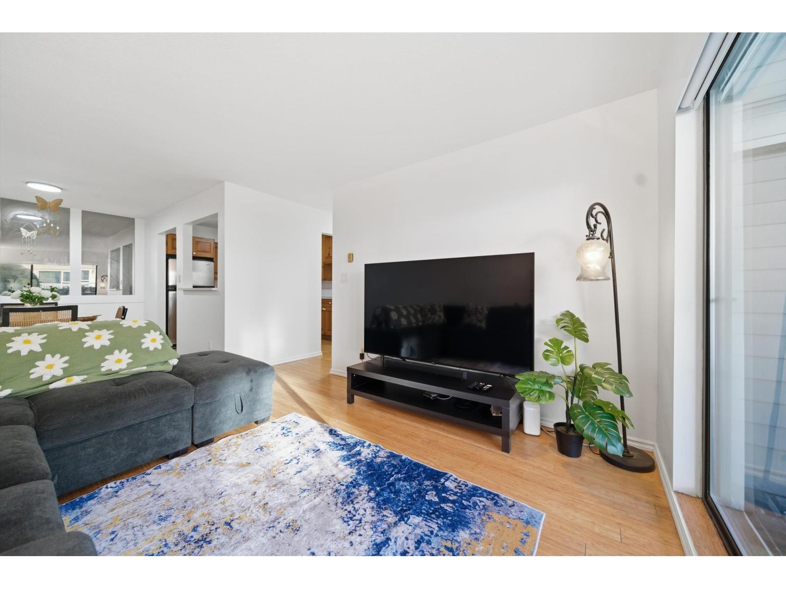 104 15290 THRIFT AVENUE, White Rock