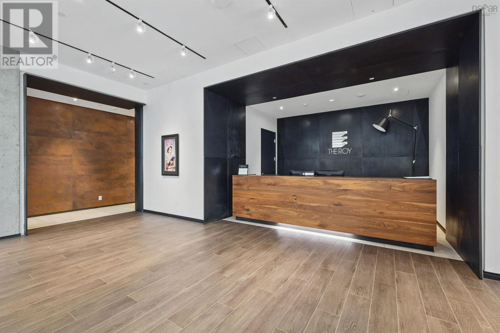 Property 34 of 42 of 910 1650 Granville Street