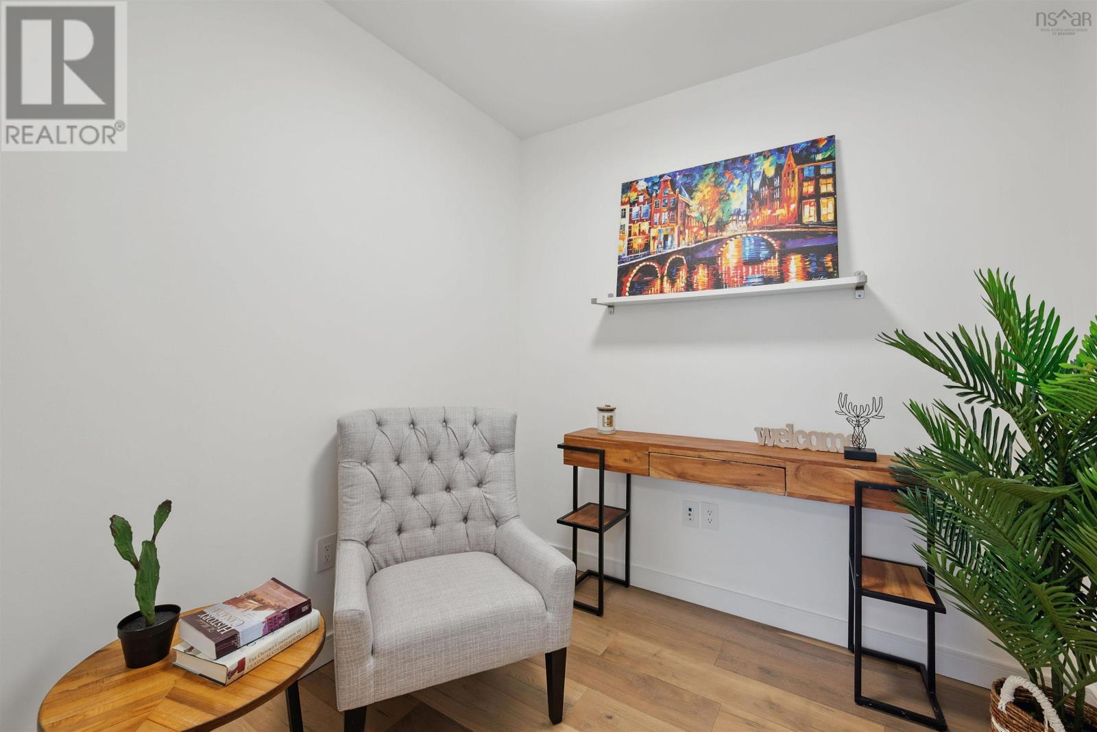 Property 8 of 42 of 910 1650 Granville Street