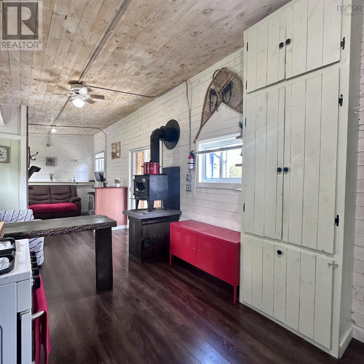 Property 7 of 32 of 8630 Highway 331