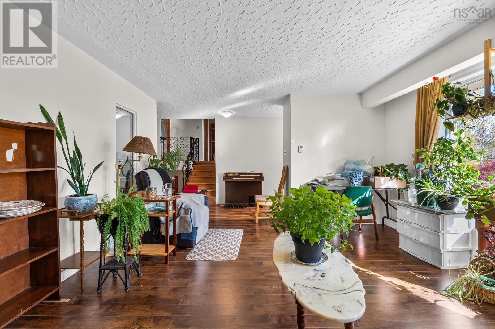 Property 23 of 27 of 1715 Ashdale Road