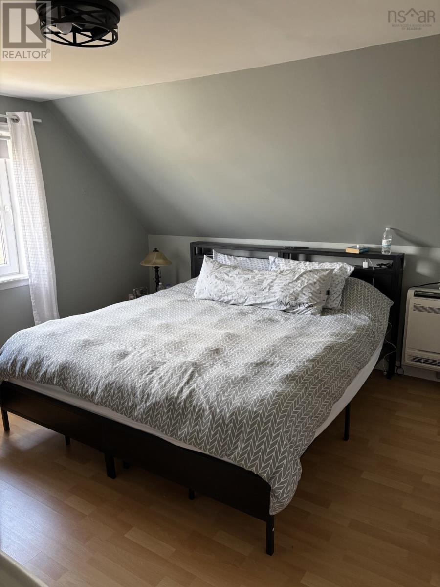 Property 14 of 18 of 115 Queen