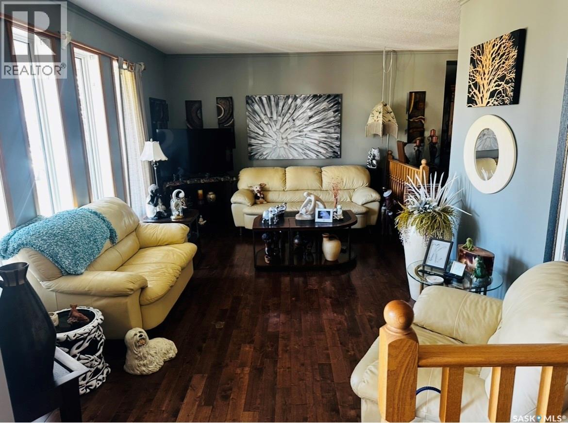 Single Family House for Sale in  th AVENUE NW Swift Current 