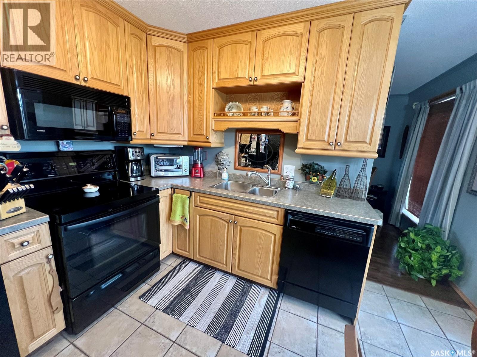 Single Family House for Sale in  th AVENUE NW Swift Current 