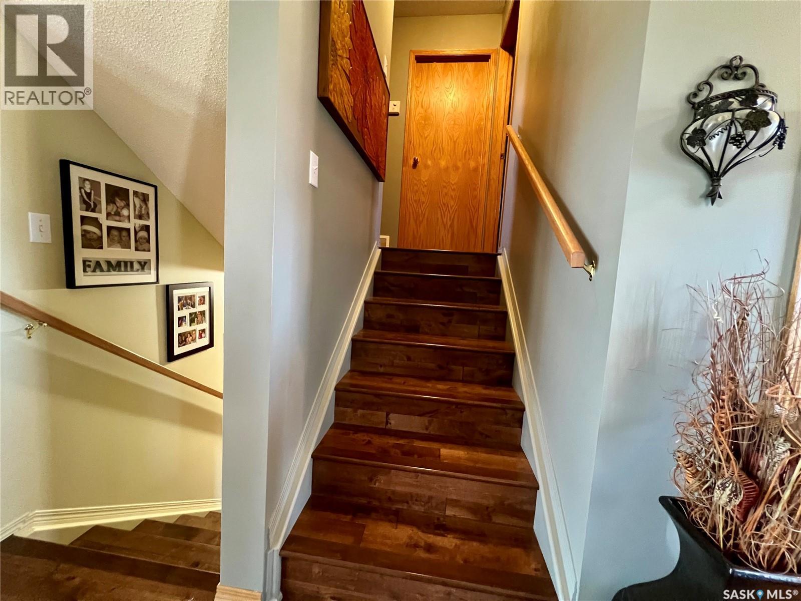 Single Family House for Sale in  th AVENUE NW Swift Current 