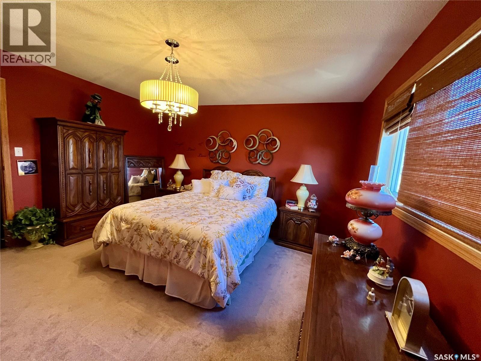 Single Family House for Sale in  th AVENUE NW Swift Current 