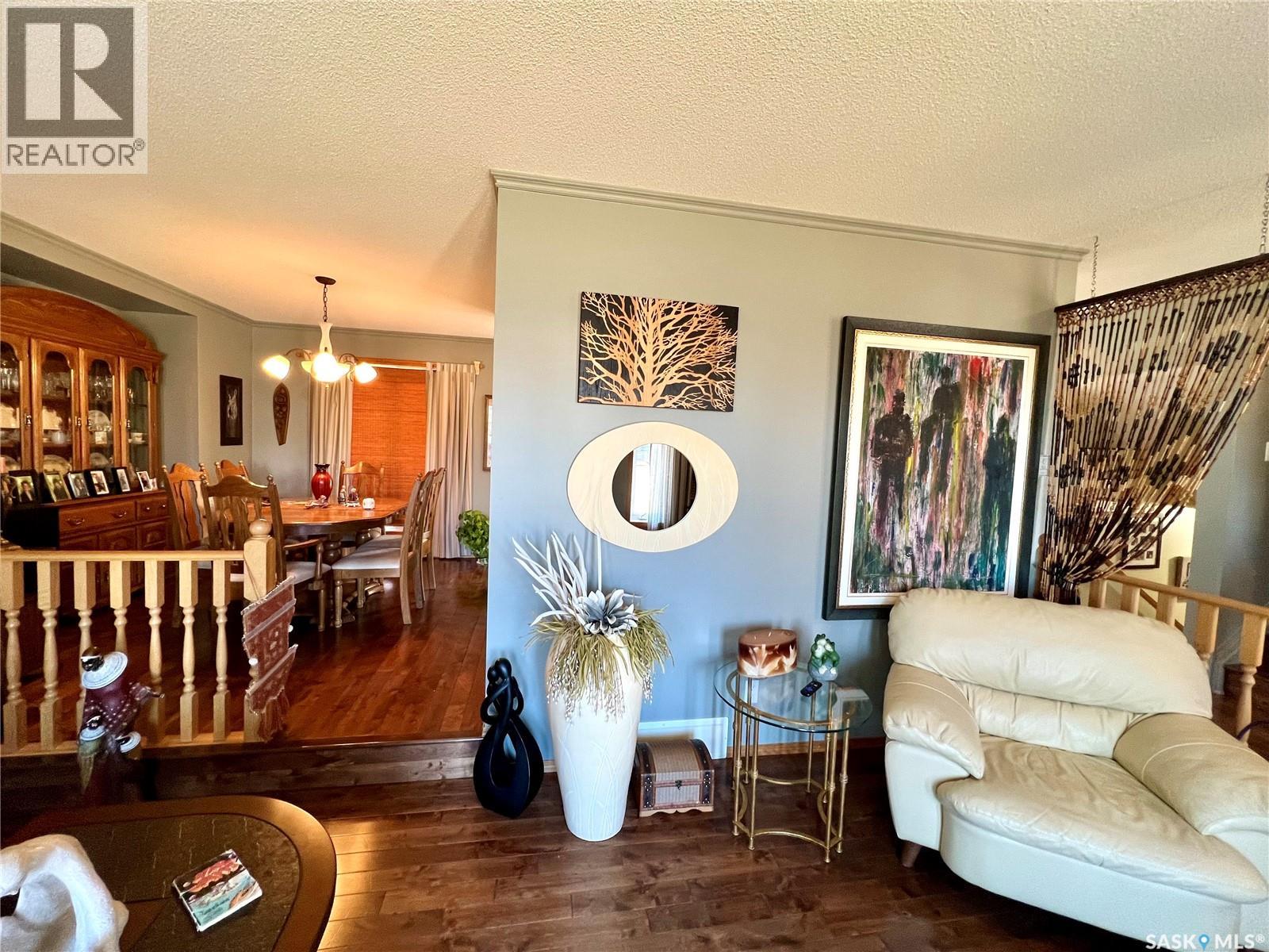 Single Family House for Sale in  th AVENUE NW Swift Current 