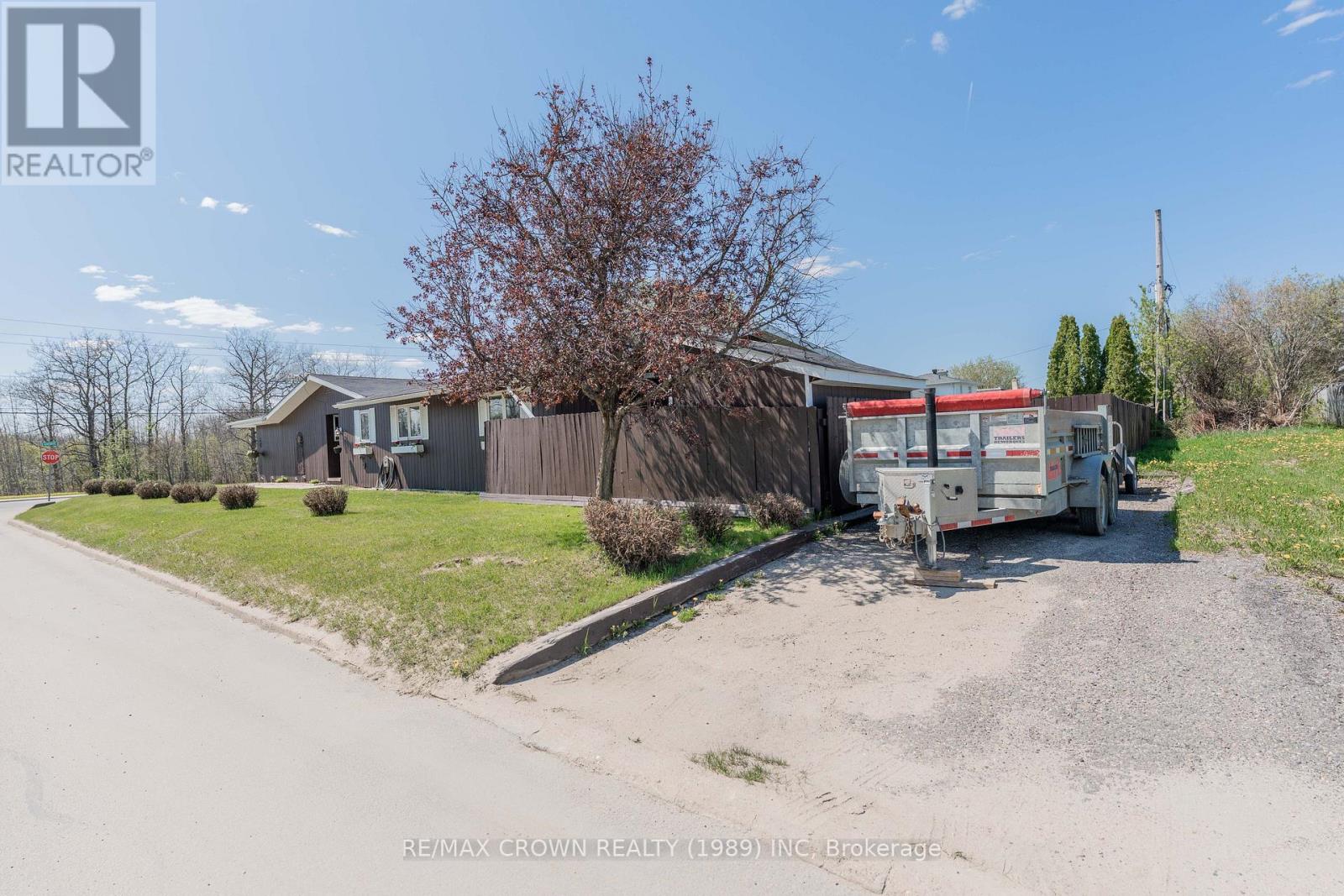 85 AVENUE ROAD, Kapuskasing, Ontario