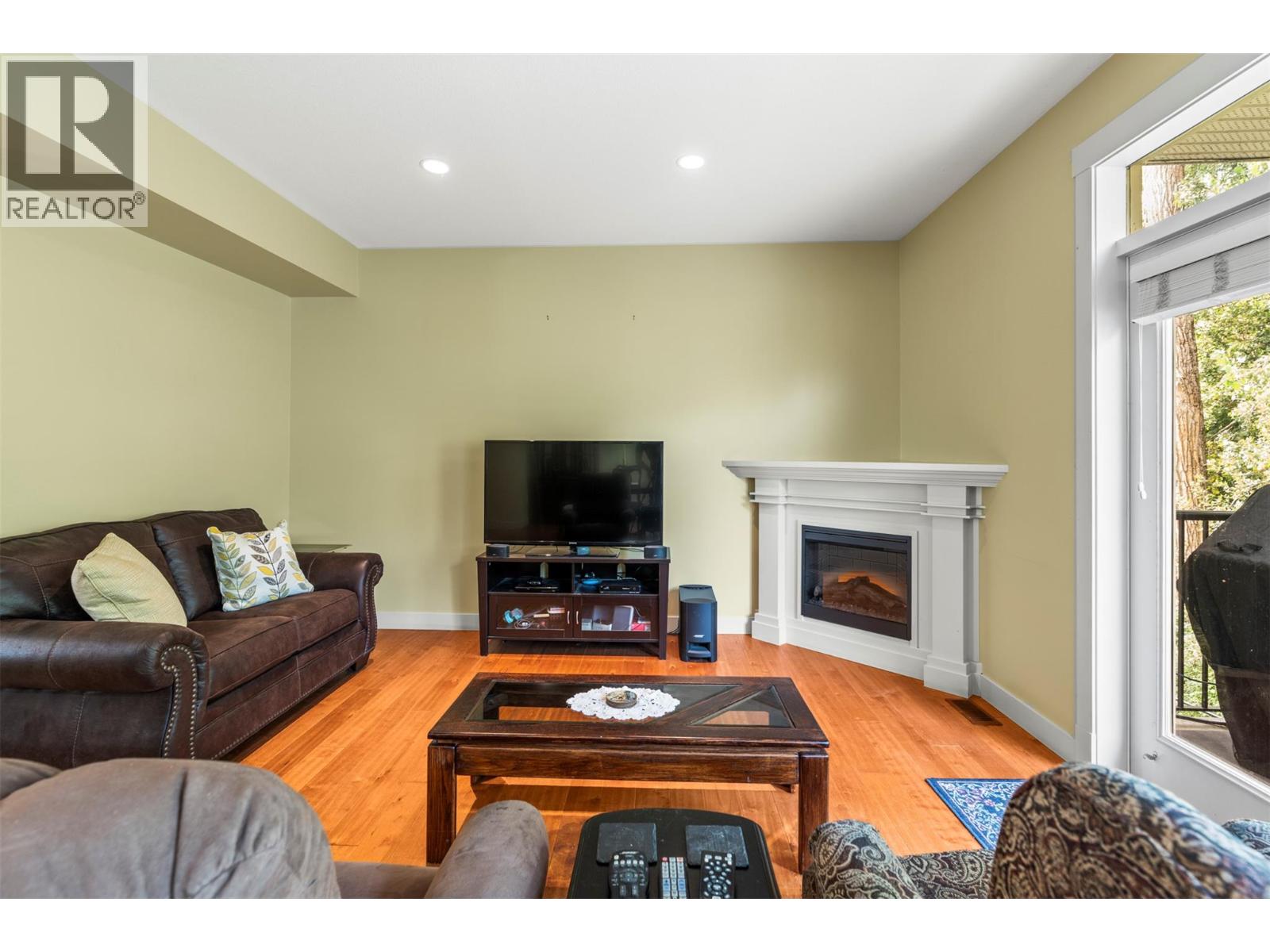 3780 Schubert Road Unit# 217, Armstrong