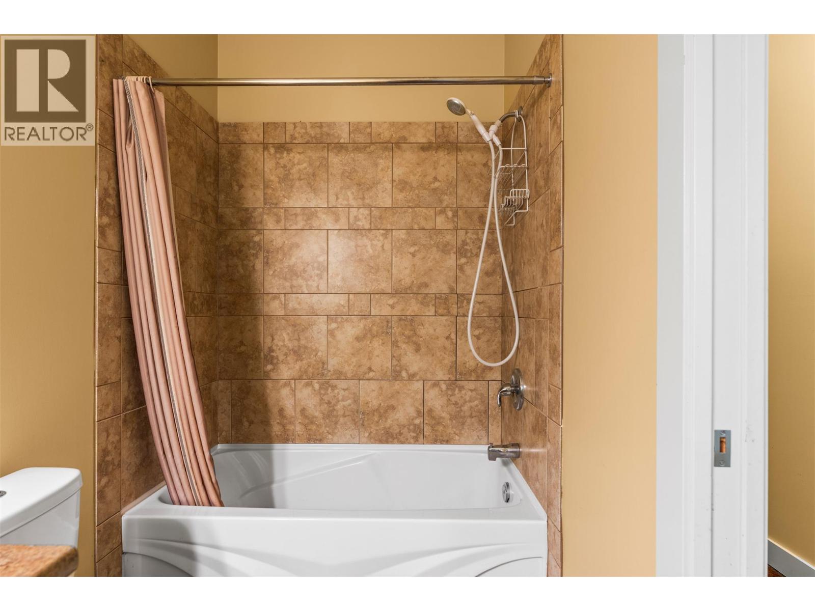 3780 Schubert Road Unit# 217, Armstrong