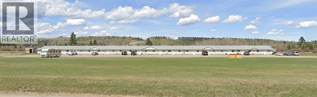 830 Main Avenue W - Photo 2 of 3, Sundre, Alberta