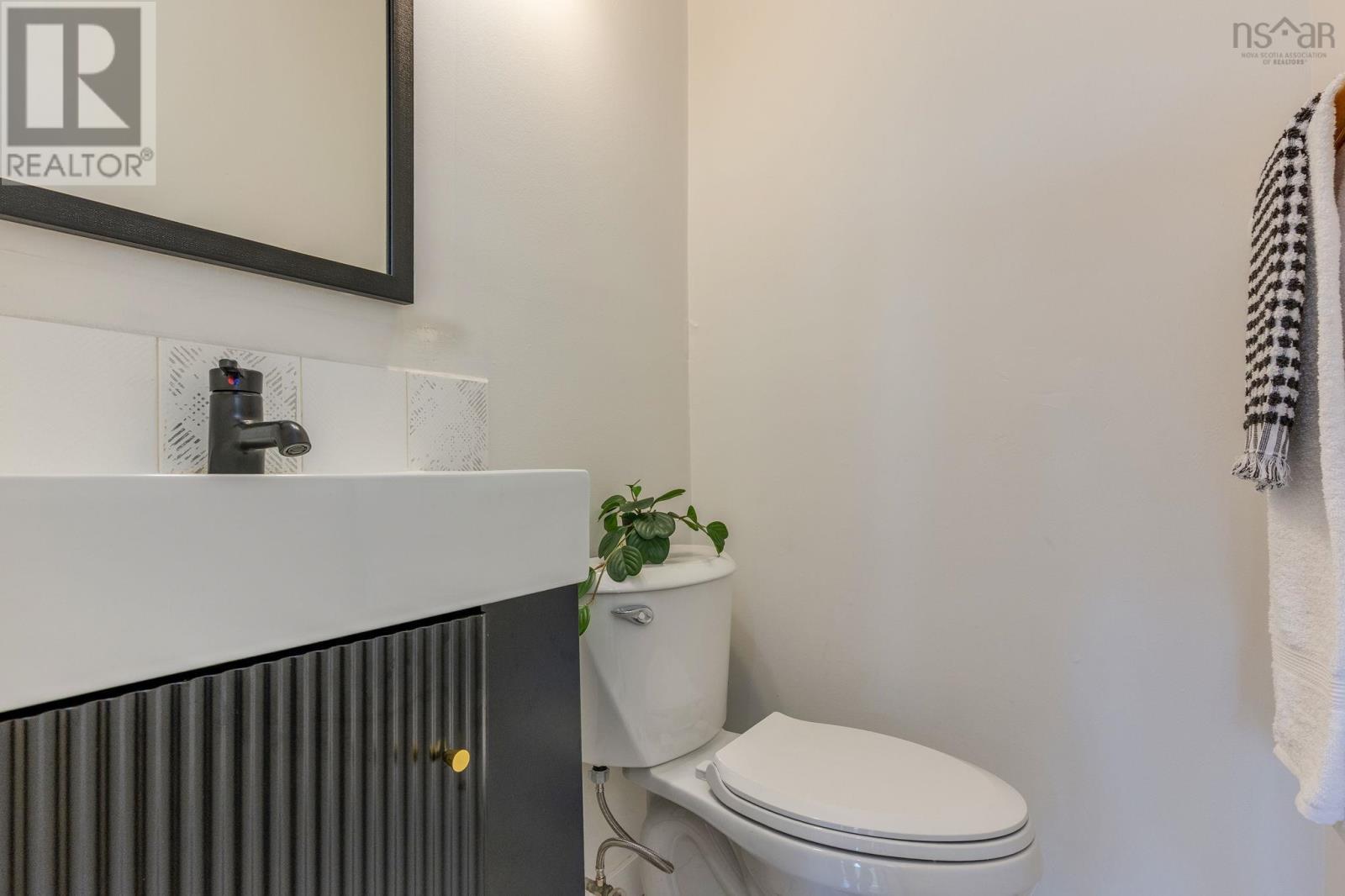 Property 13 of 30 of 219 3700 John Parr