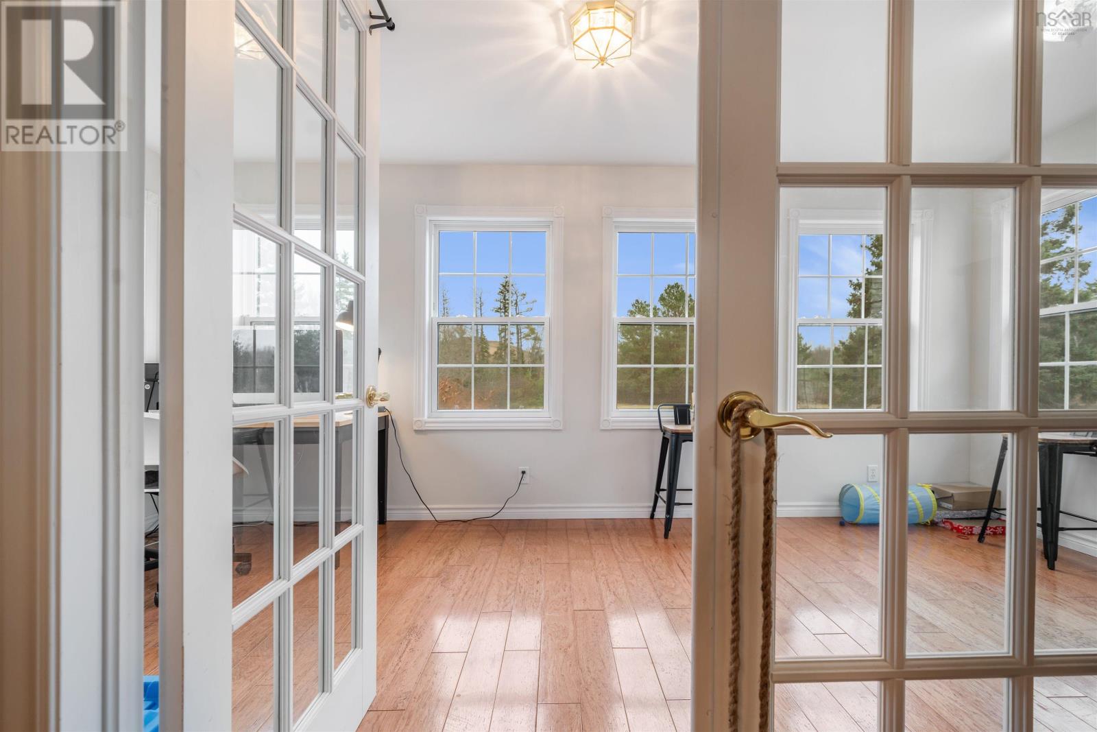 Property 13 of 49 of 1273 North Main Street