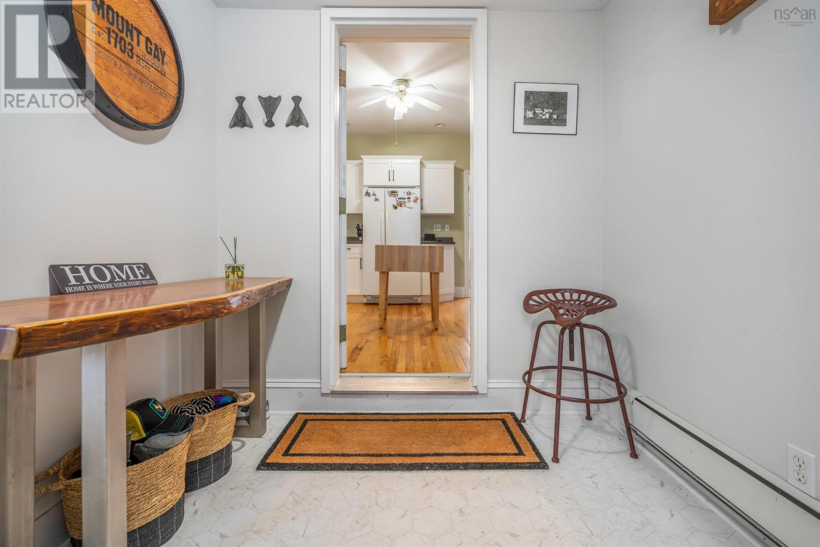 Property 14 of 49 of 1273 North Main Street