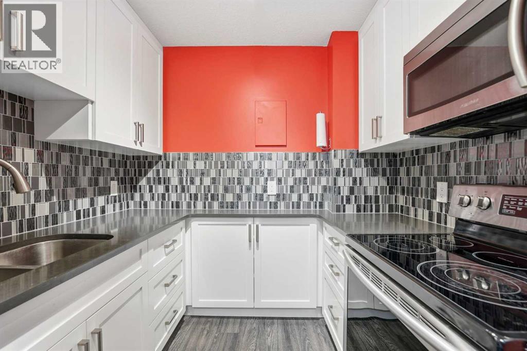 Single Family House for Sale in   Dalton Drive NW Dalhousie Calgary 