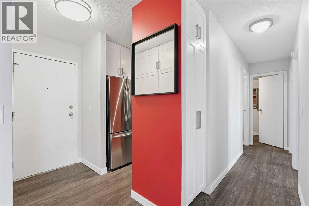 Single Family House for Sale in   Dalton Drive NW Dalhousie Calgary 