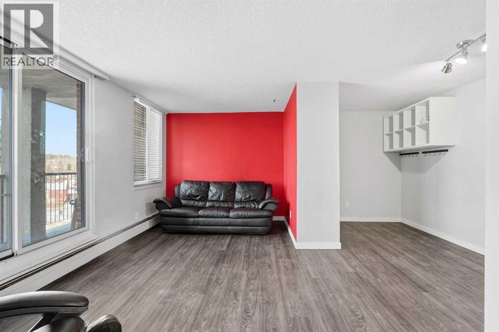 Single Family House for Sale in   Dalton Drive NW Dalhousie Calgary 