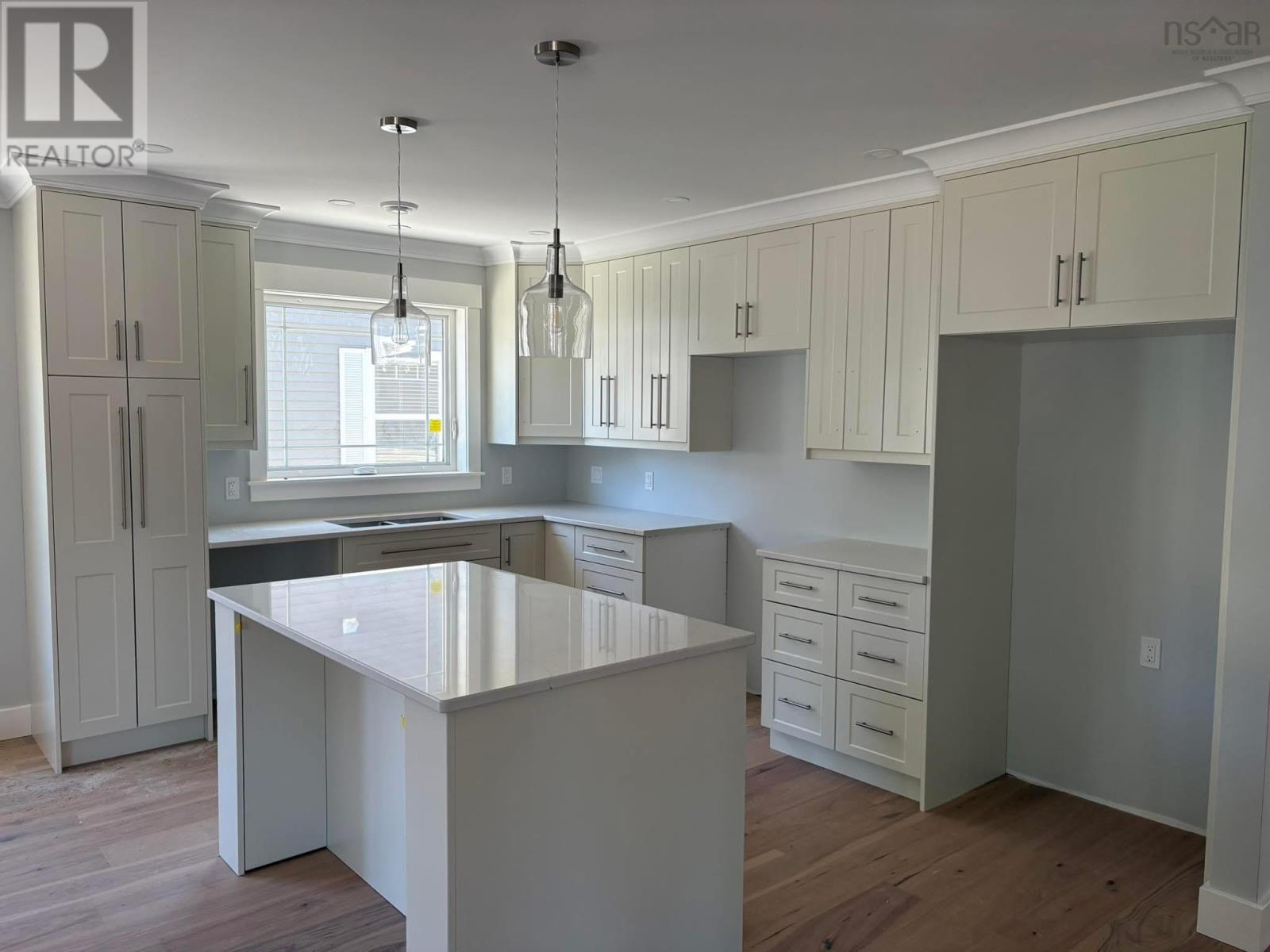 Property 7 of 13 of 381 GLEN ALLAN Drive