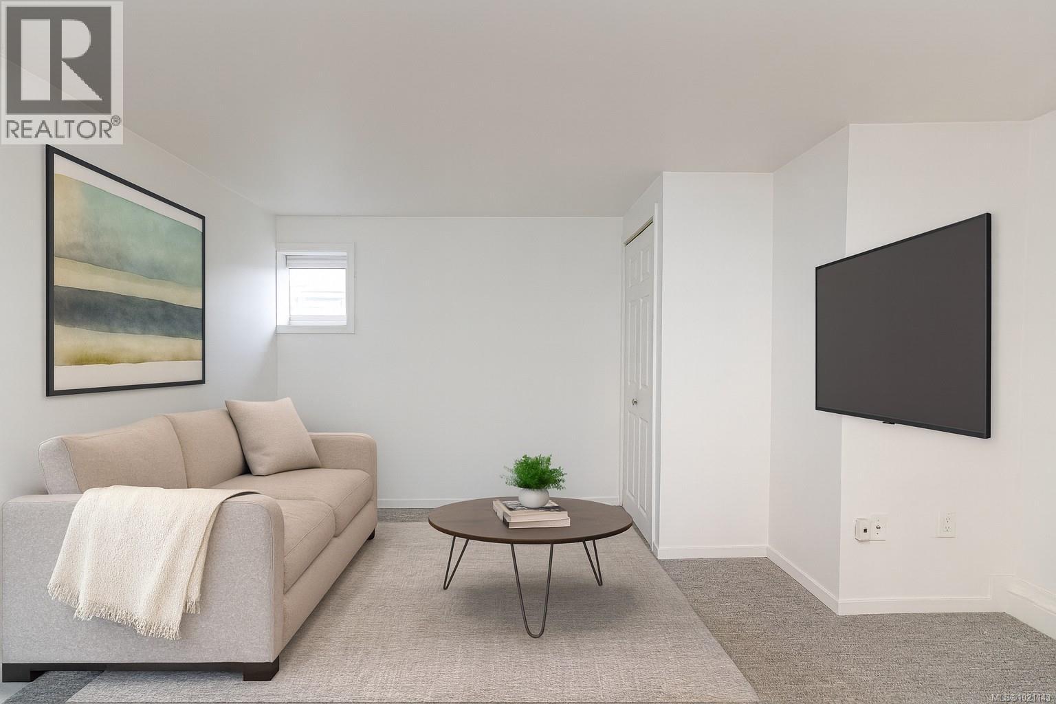  3375 Kingsley Place, Saanich