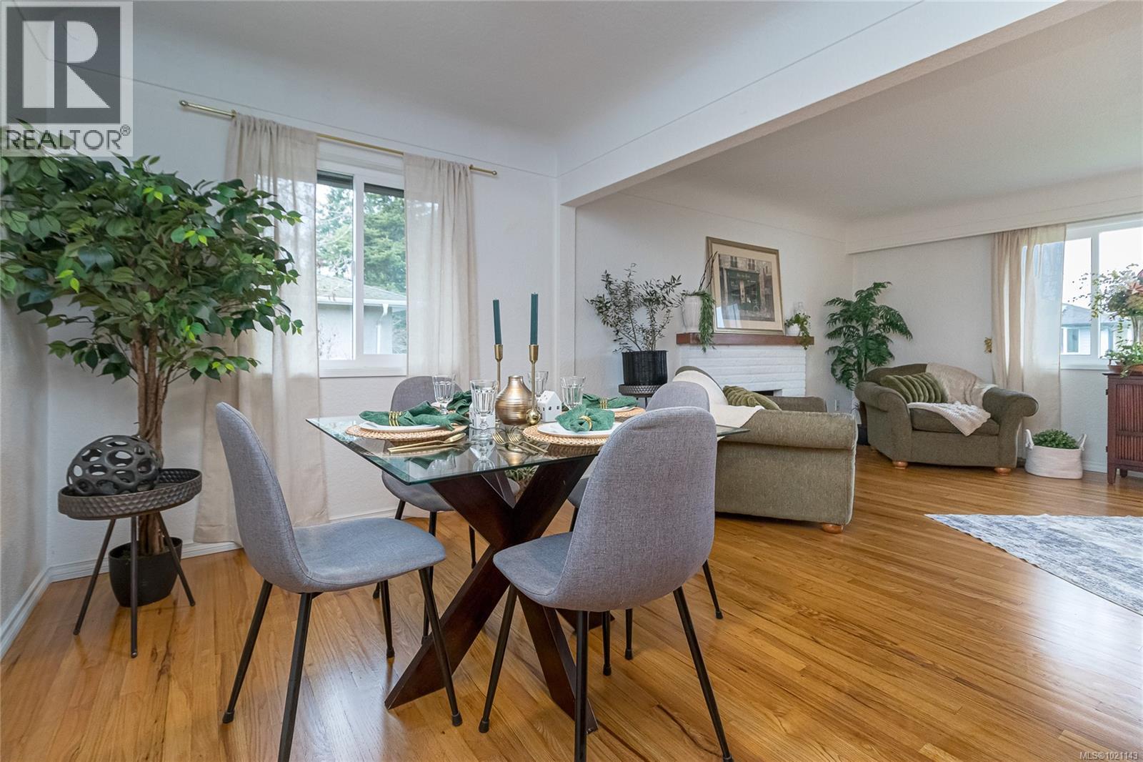  3375 Kingsley Place, Saanich