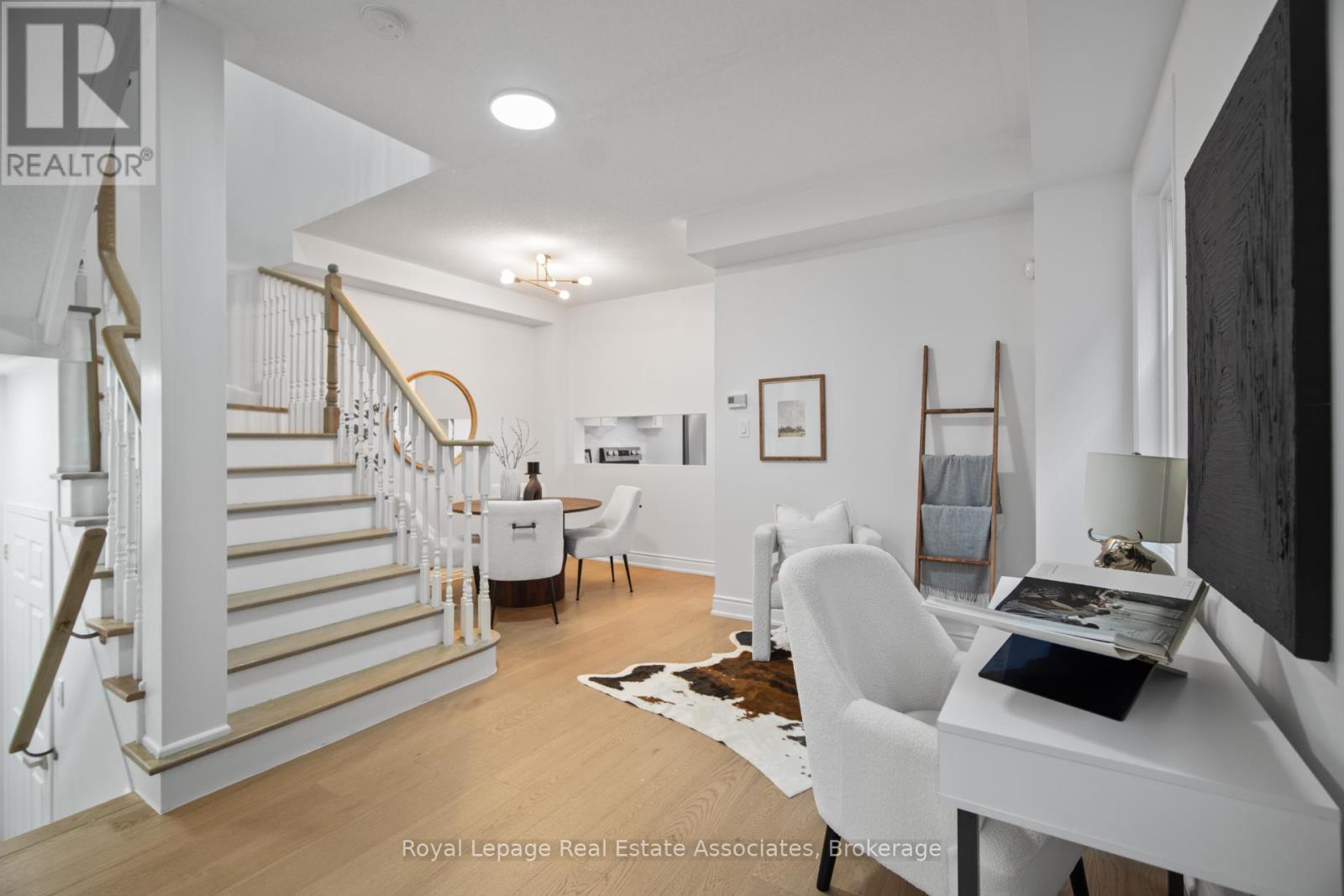 580 COURTNEY VALLEY ROAD - Photo 2 of 44, Mississauga (East Credit), Ontario