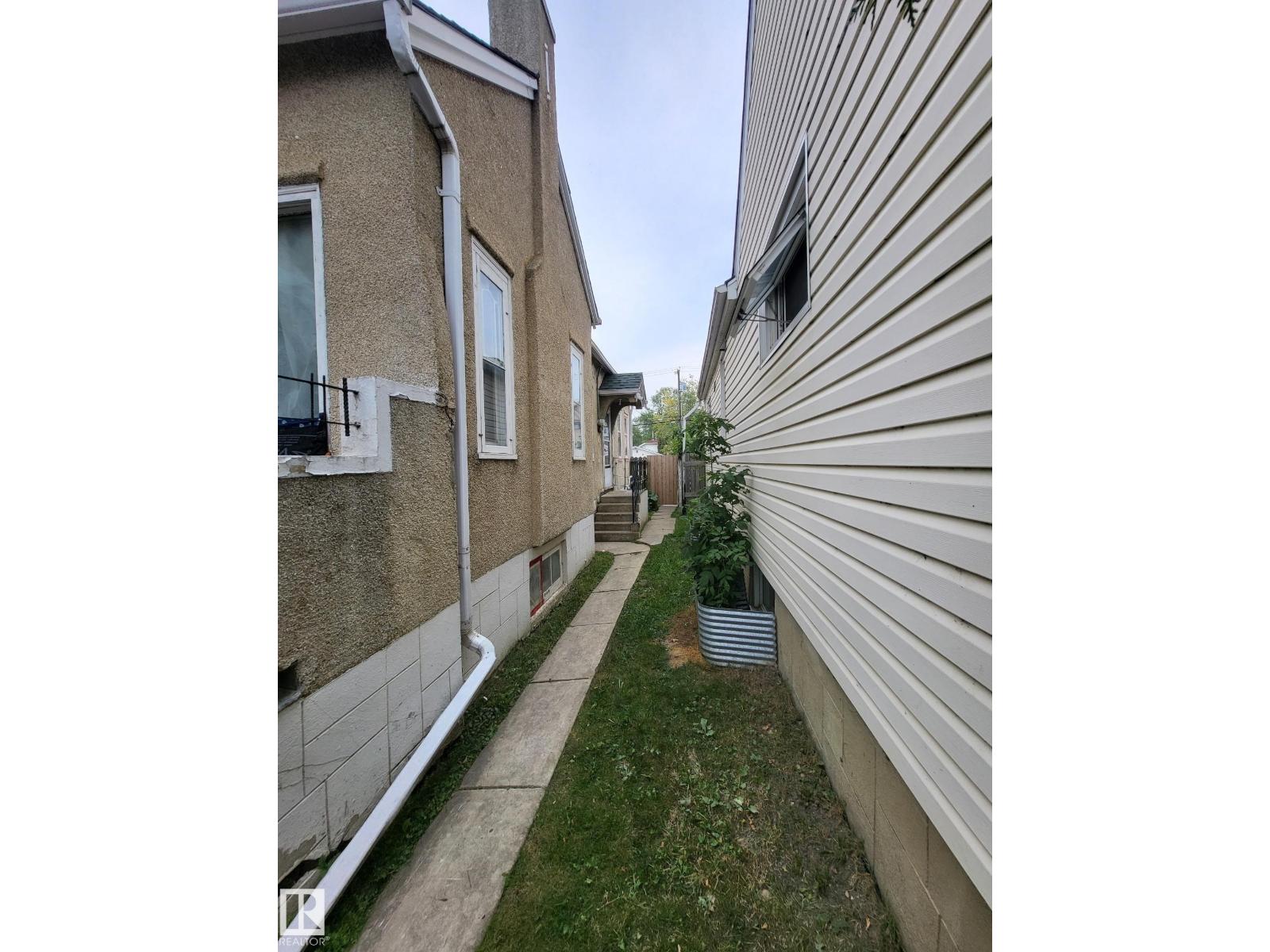 11515 101 ST NW NW, Edmonton