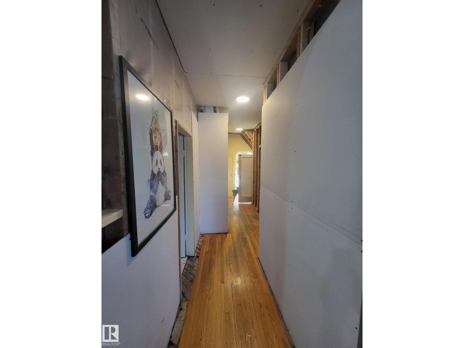 11515 101 ST NW NW, Edmonton