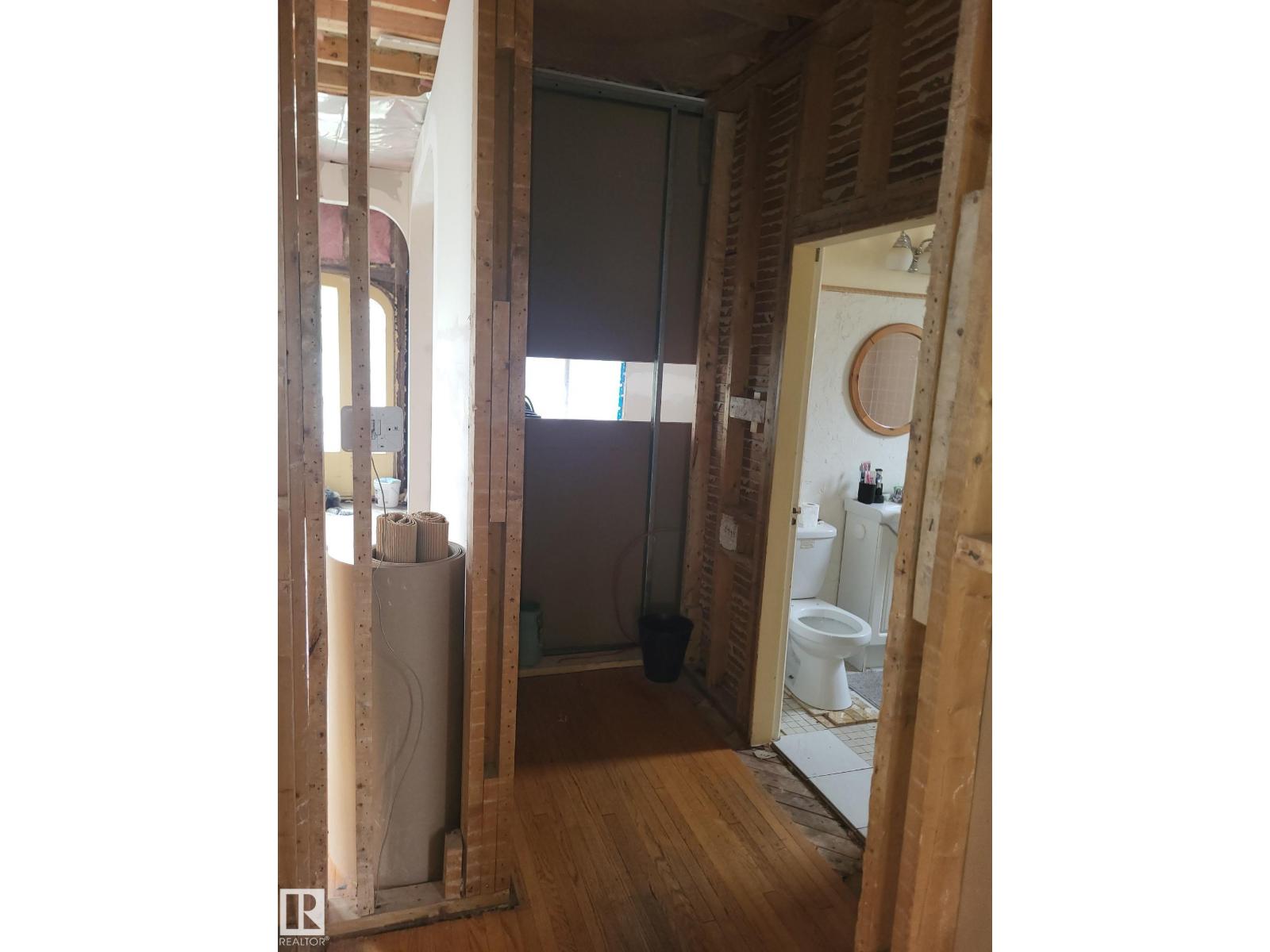 11515 101 ST NW NW, Edmonton