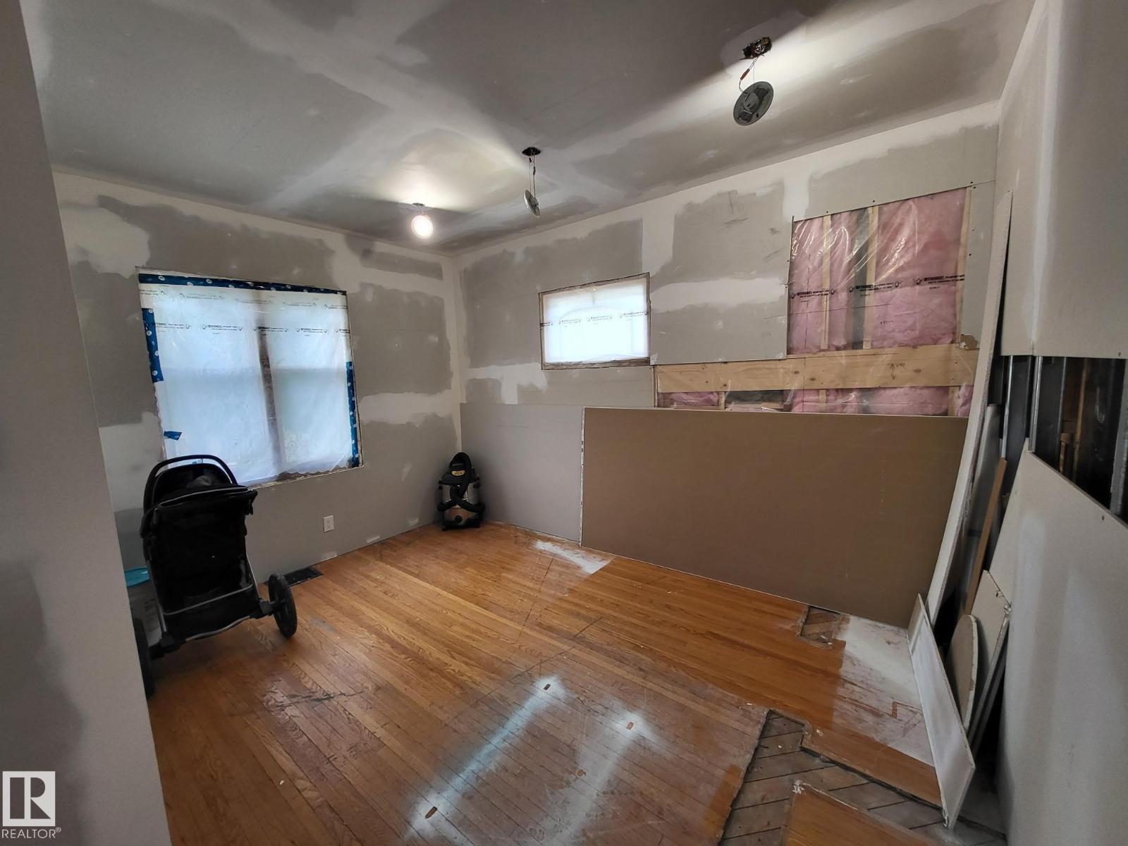 11515 101 ST NW NW, Edmonton