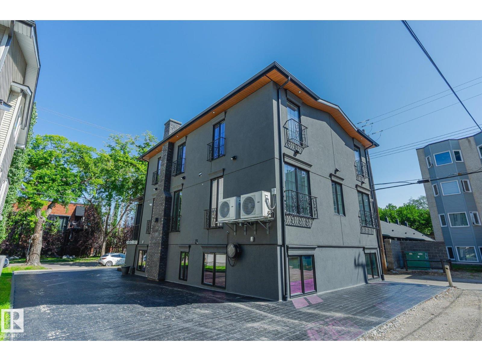 11833 102 AV NW, Edmonton