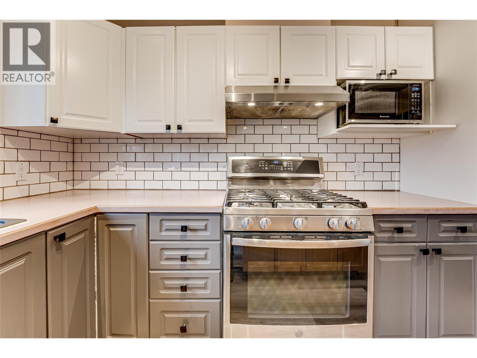 2620 Pleasant Valley Road Unit# 9, Armstrong