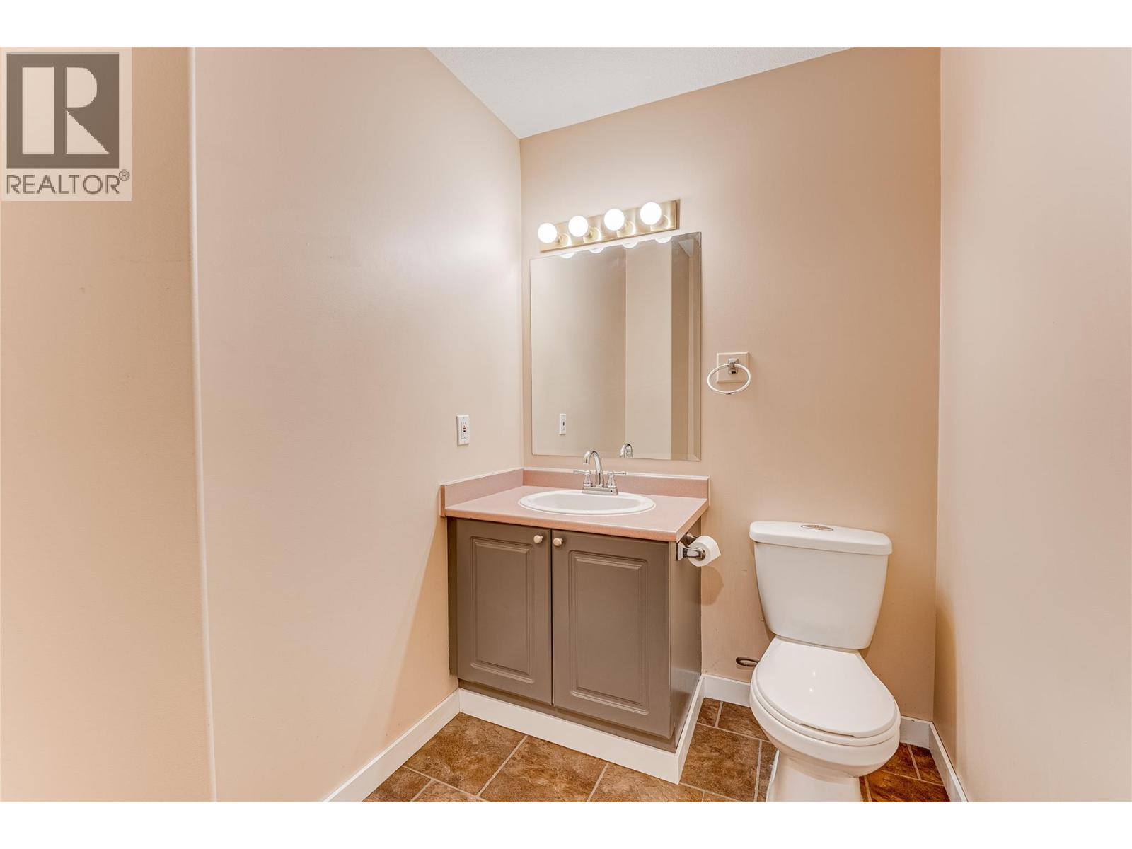 2620 Pleasant Valley Road Unit# 9, Armstrong