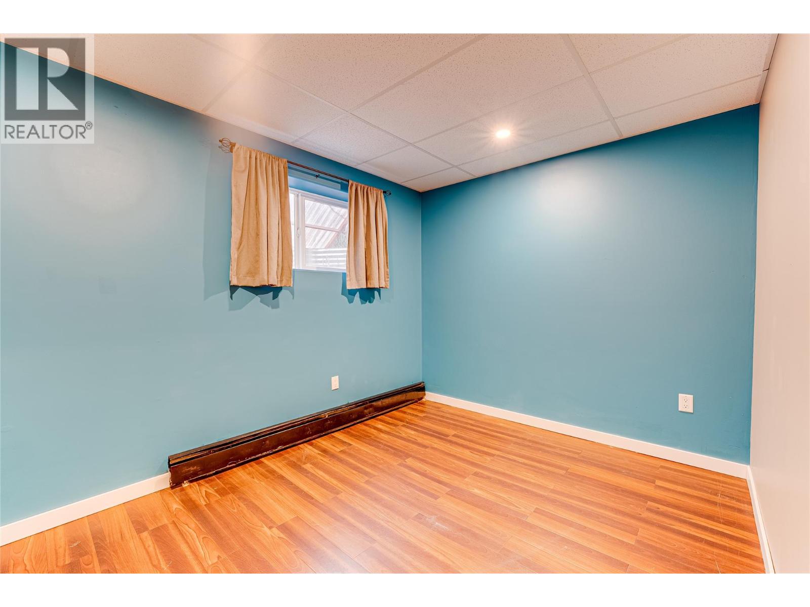 2620 Pleasant Valley Road Unit# 9, Armstrong