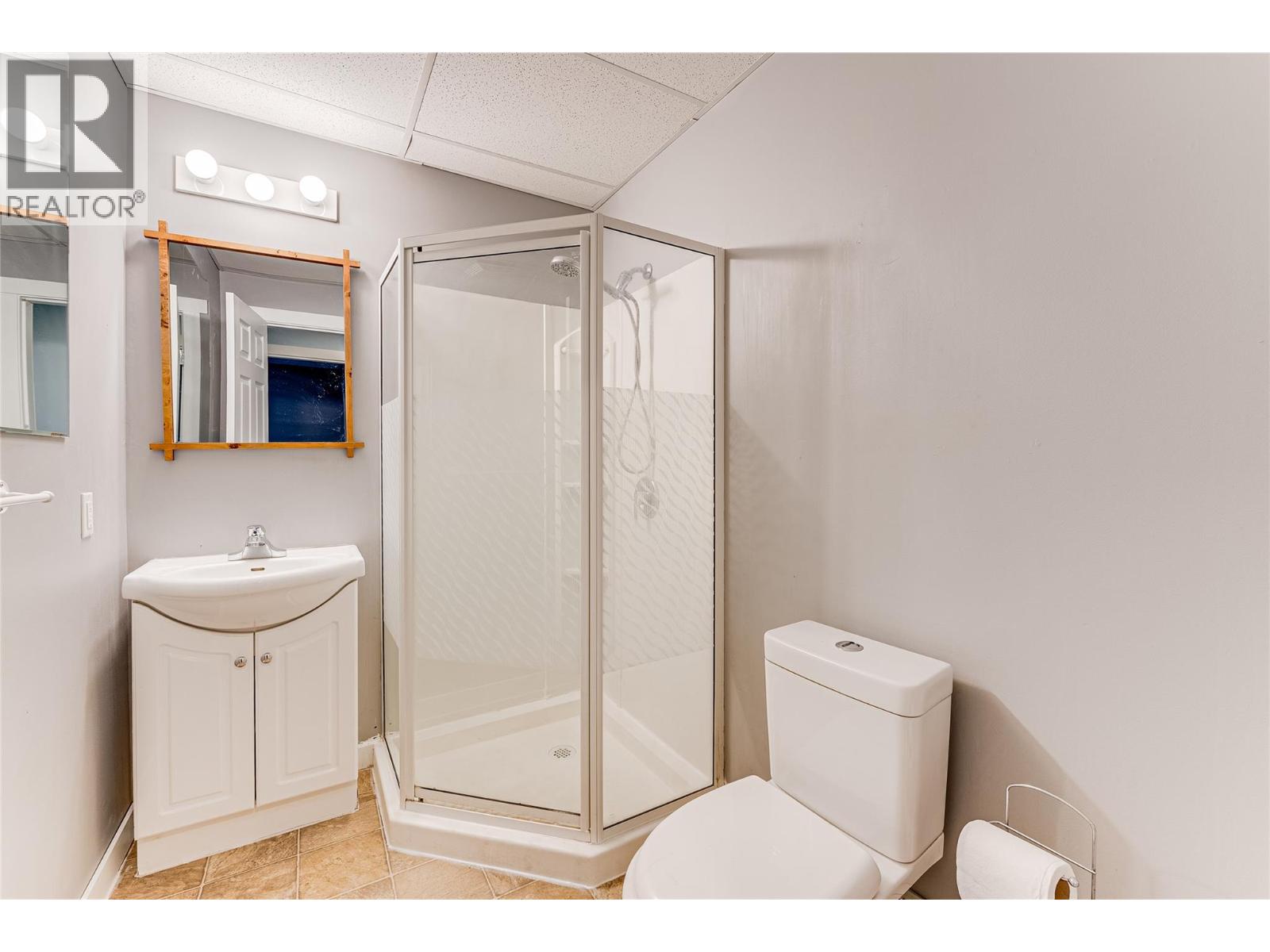 2620 Pleasant Valley Road Unit# 9, Armstrong