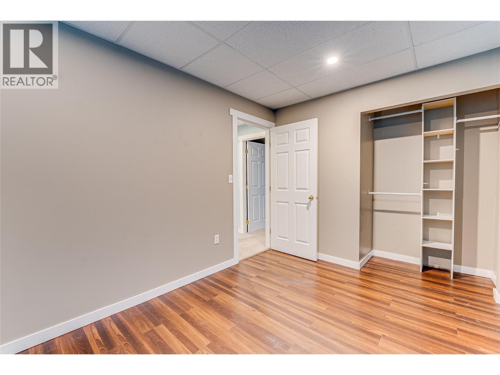 2620 Pleasant Valley Road Unit# 9, Armstrong