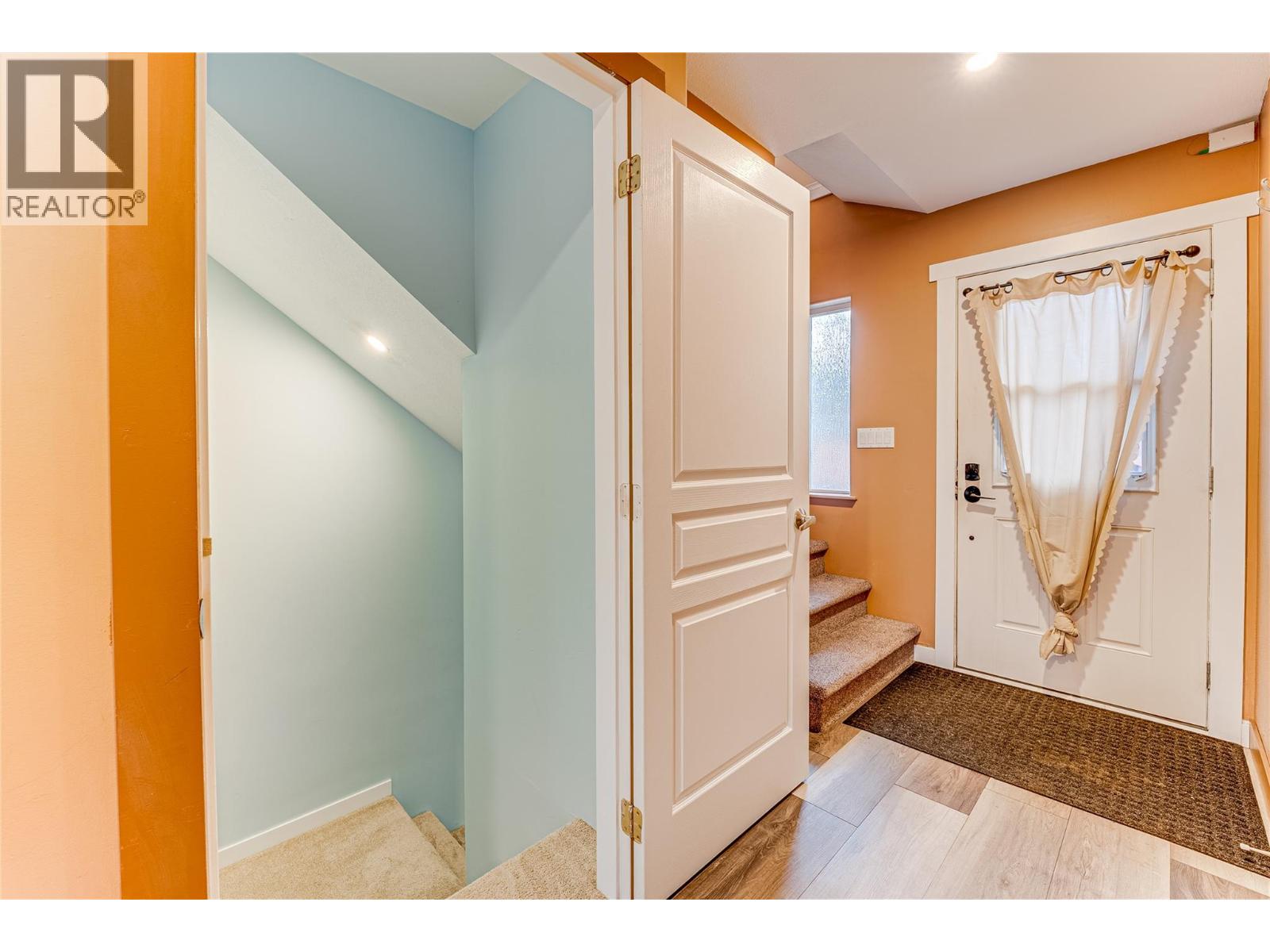 2620 Pleasant Valley Road Unit# 9, Armstrong