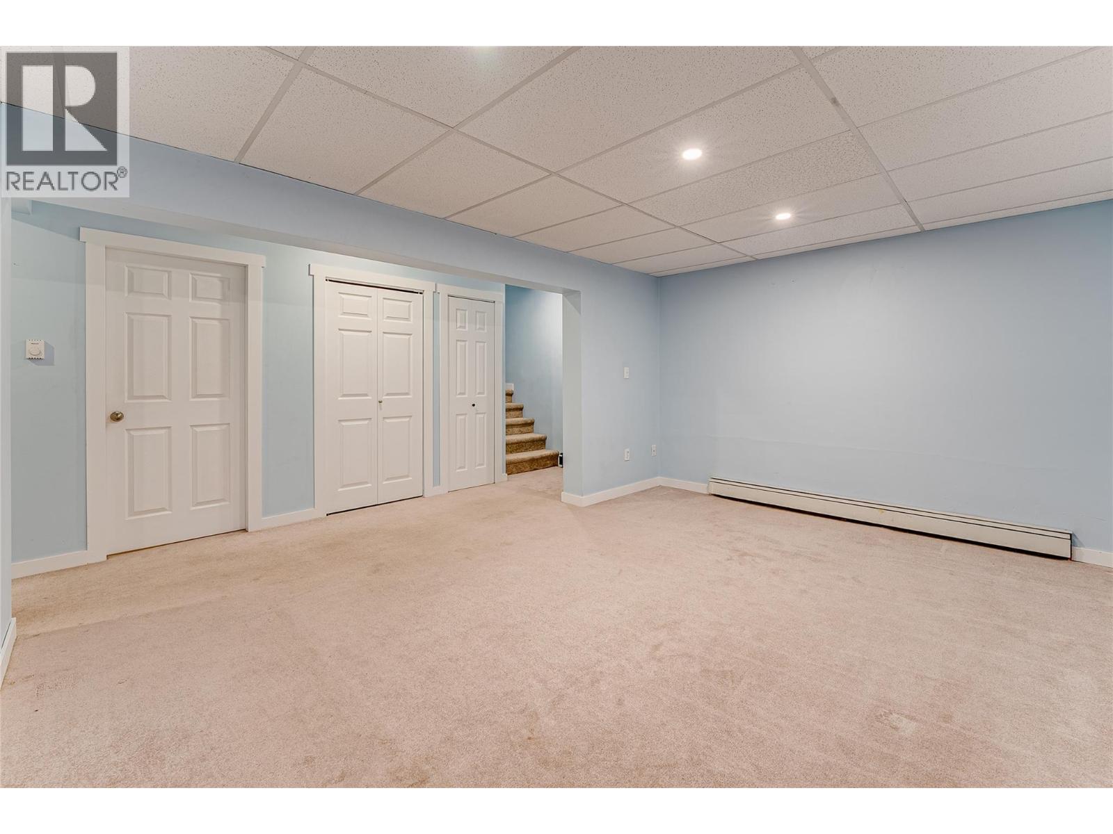 2620 Pleasant Valley Road Unit# 9, Armstrong